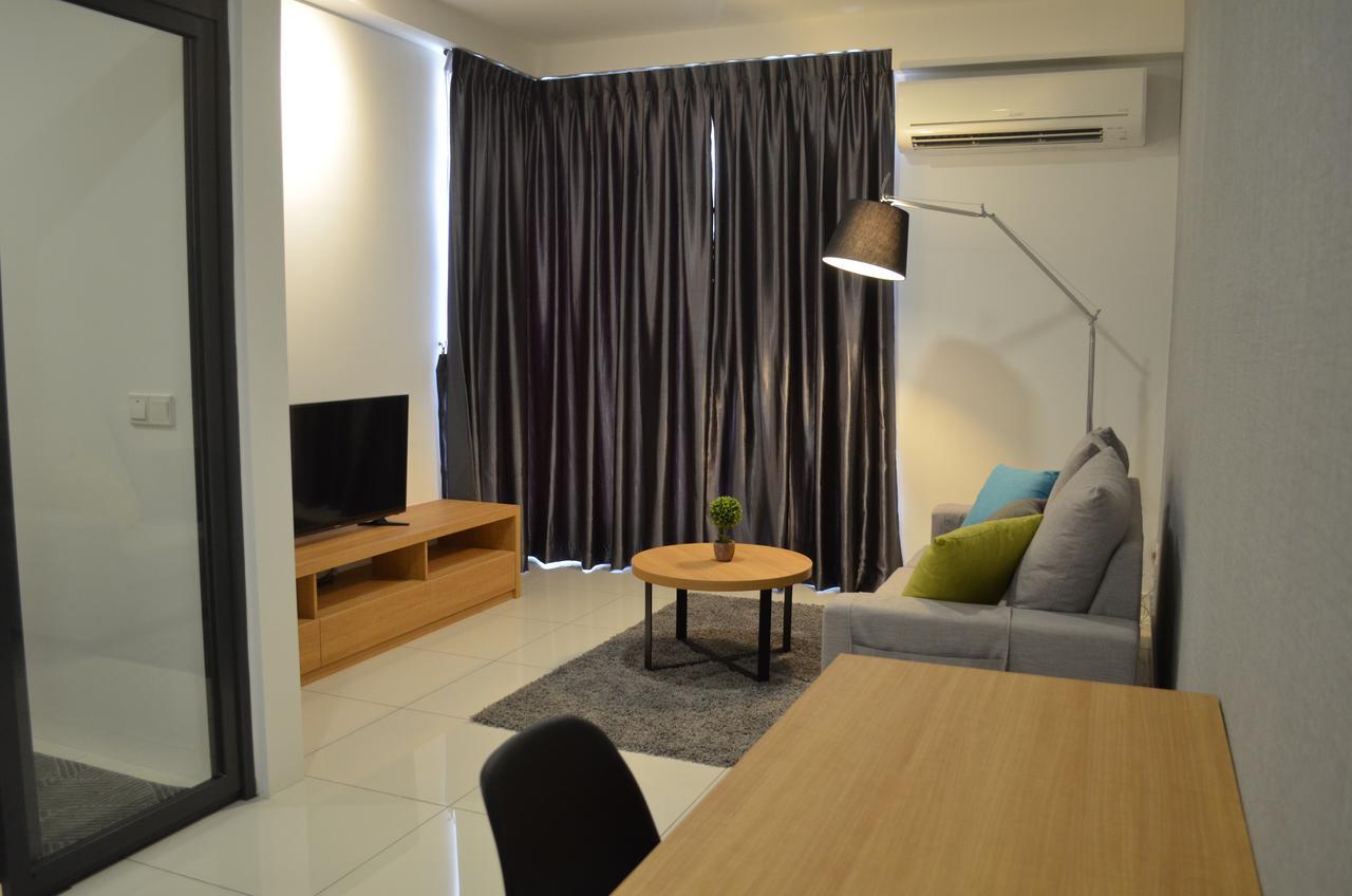 1 Tebrau Suites By Subhome Johor Bahru Ngoại thất bức ảnh