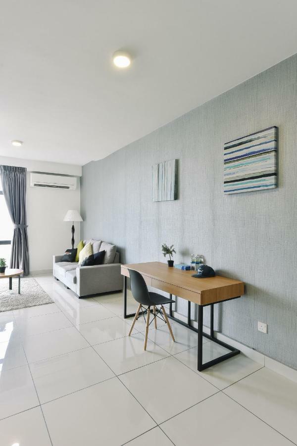 1 Tebrau Suites By Subhome Johor Bahru Ngoại thất bức ảnh