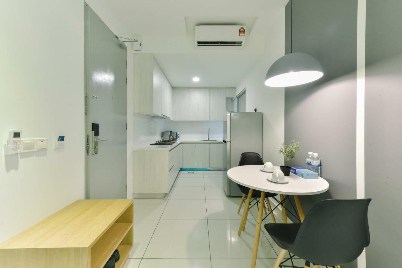 1 Tebrau Suites By Subhome Johor Bahru Ngoại thất bức ảnh