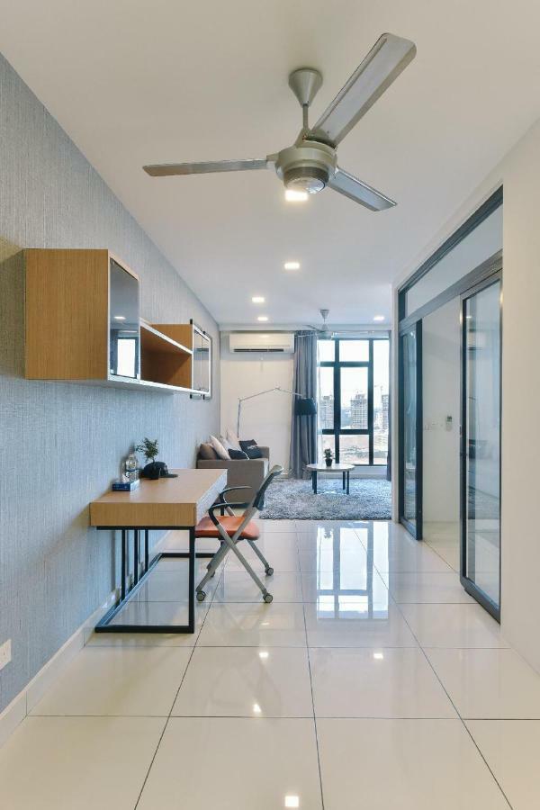 1 Tebrau Suites By Subhome Johor Bahru Ngoại thất bức ảnh
