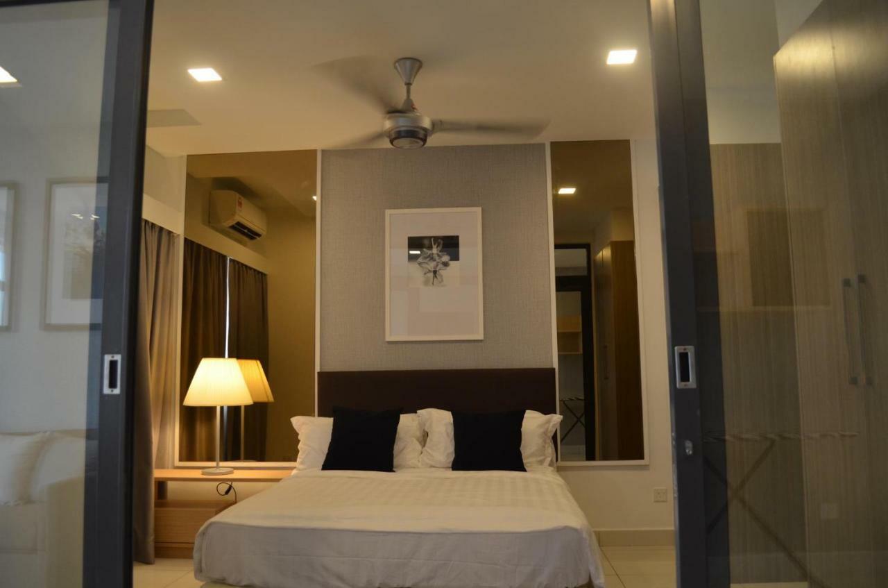 1 Tebrau Suites By Subhome Johor Bahru Ngoại thất bức ảnh